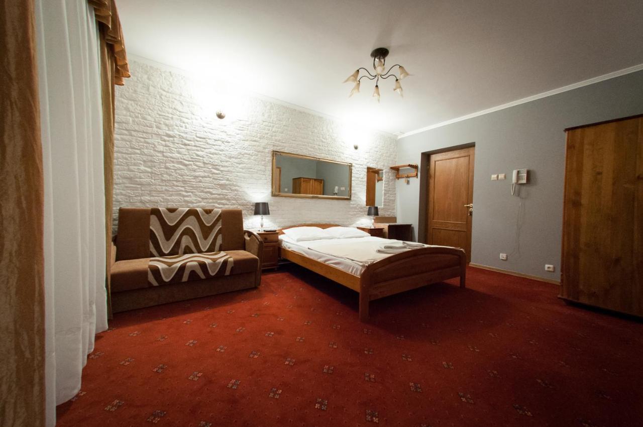 Secession Hotel Leczna Exterior photo